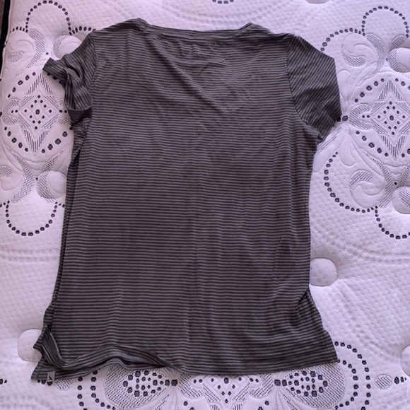 Shirt - Picture 3 of 4